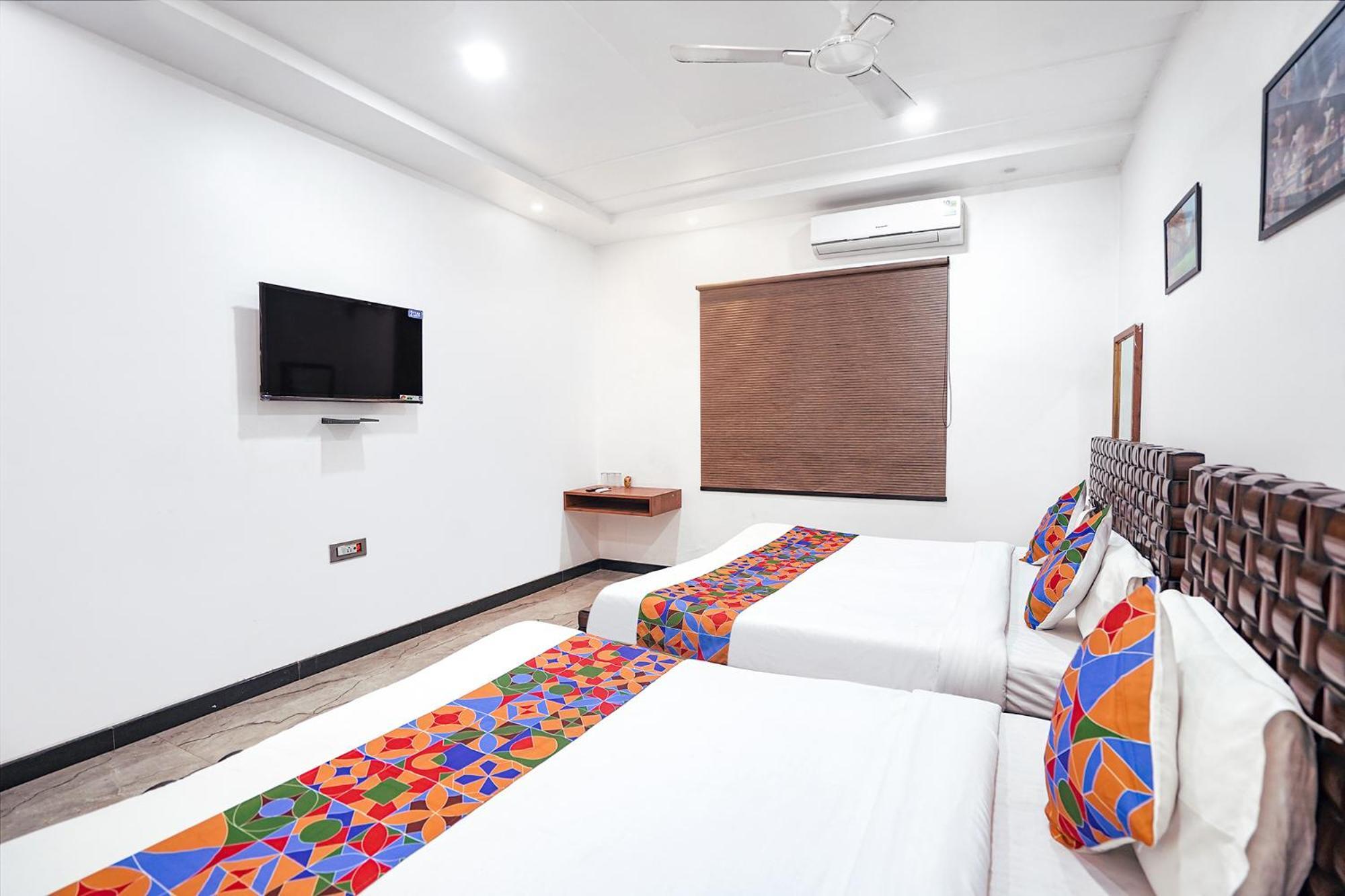 Fabhotel Villa De Benares ภายนอก รูปภาพ