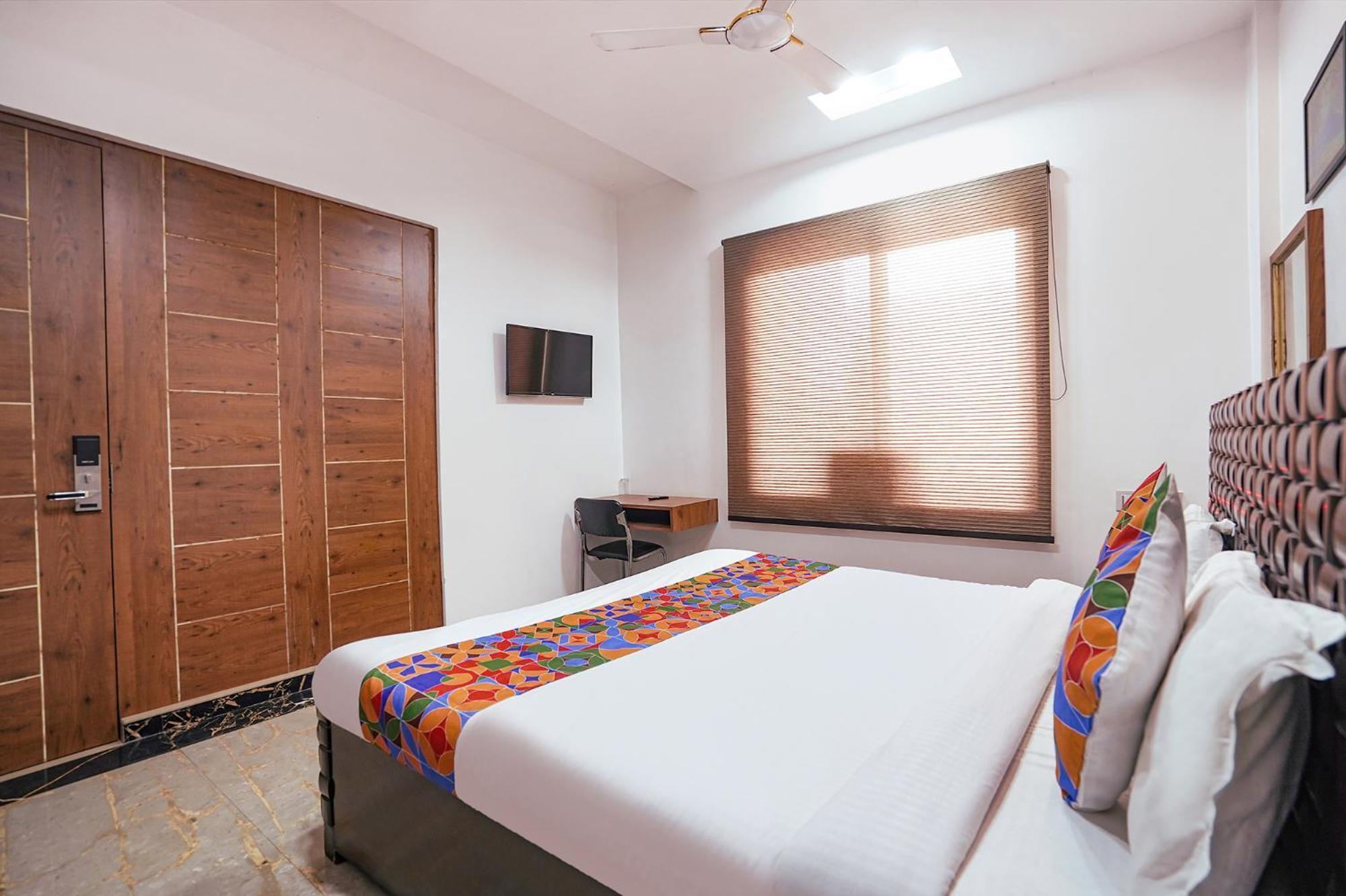 Fabhotel Villa De Benares ภายนอก รูปภาพ