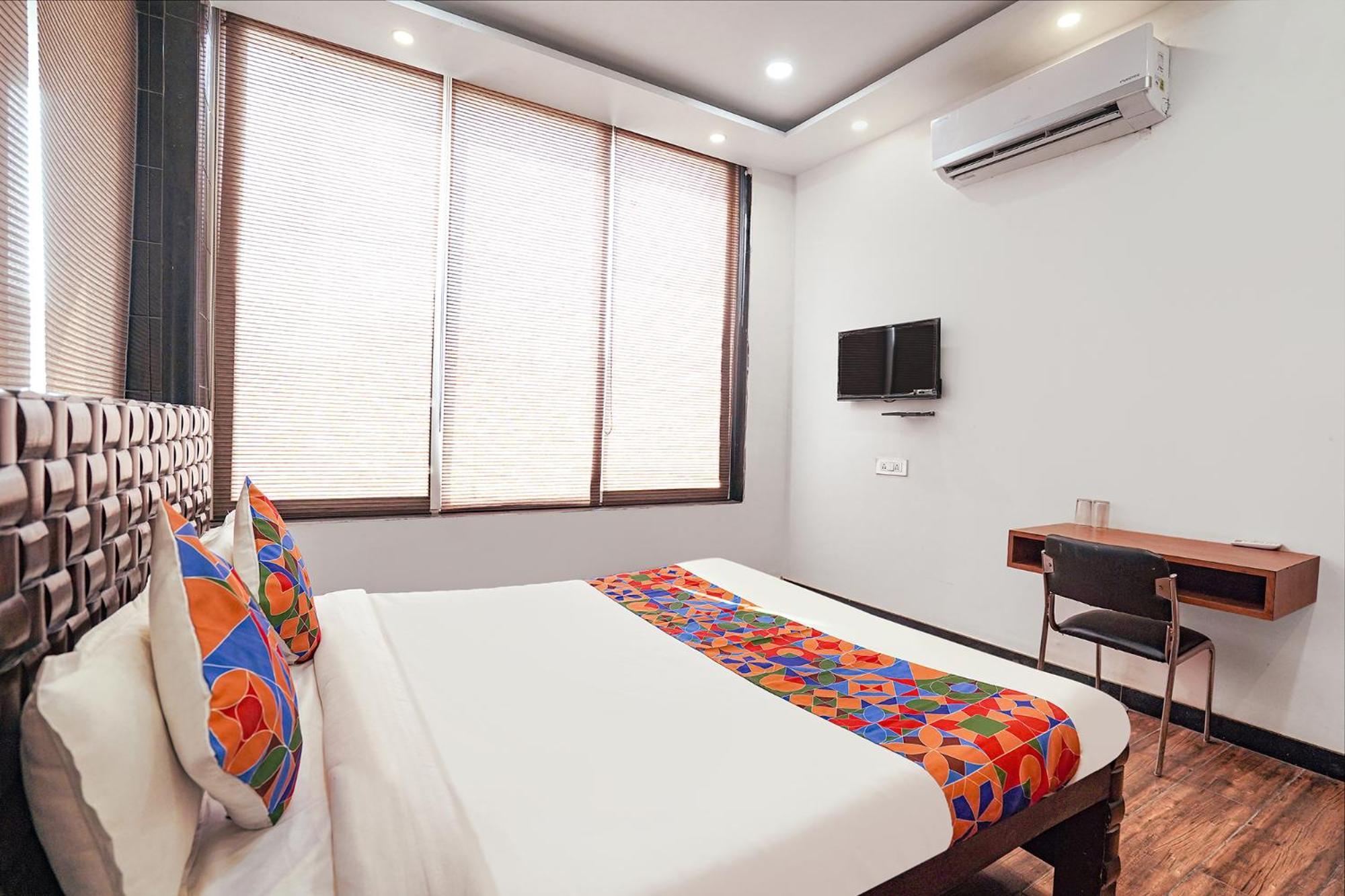 Fabhotel Villa De Benares ภายนอก รูปภาพ